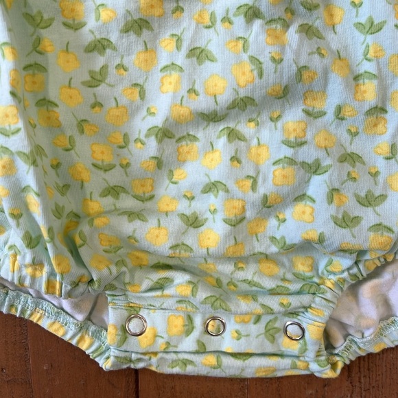 Serendipity floral ruffled bubble romper - Picture 3 of 7